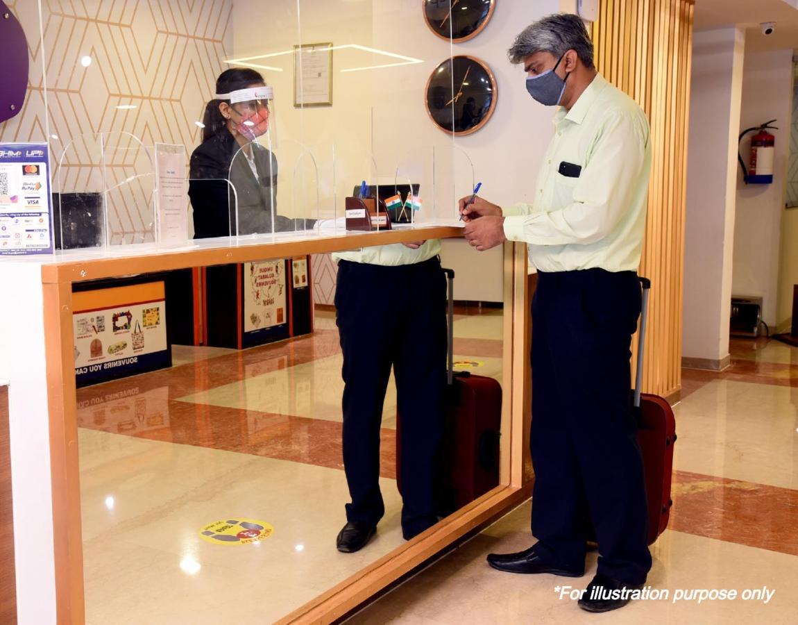 Super Oyo Hotel El Classics Srinagar  Luaran gambar